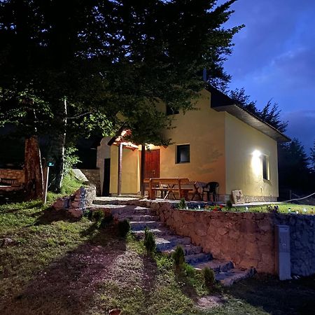 Lasica Zabljak  Bagian luar foto