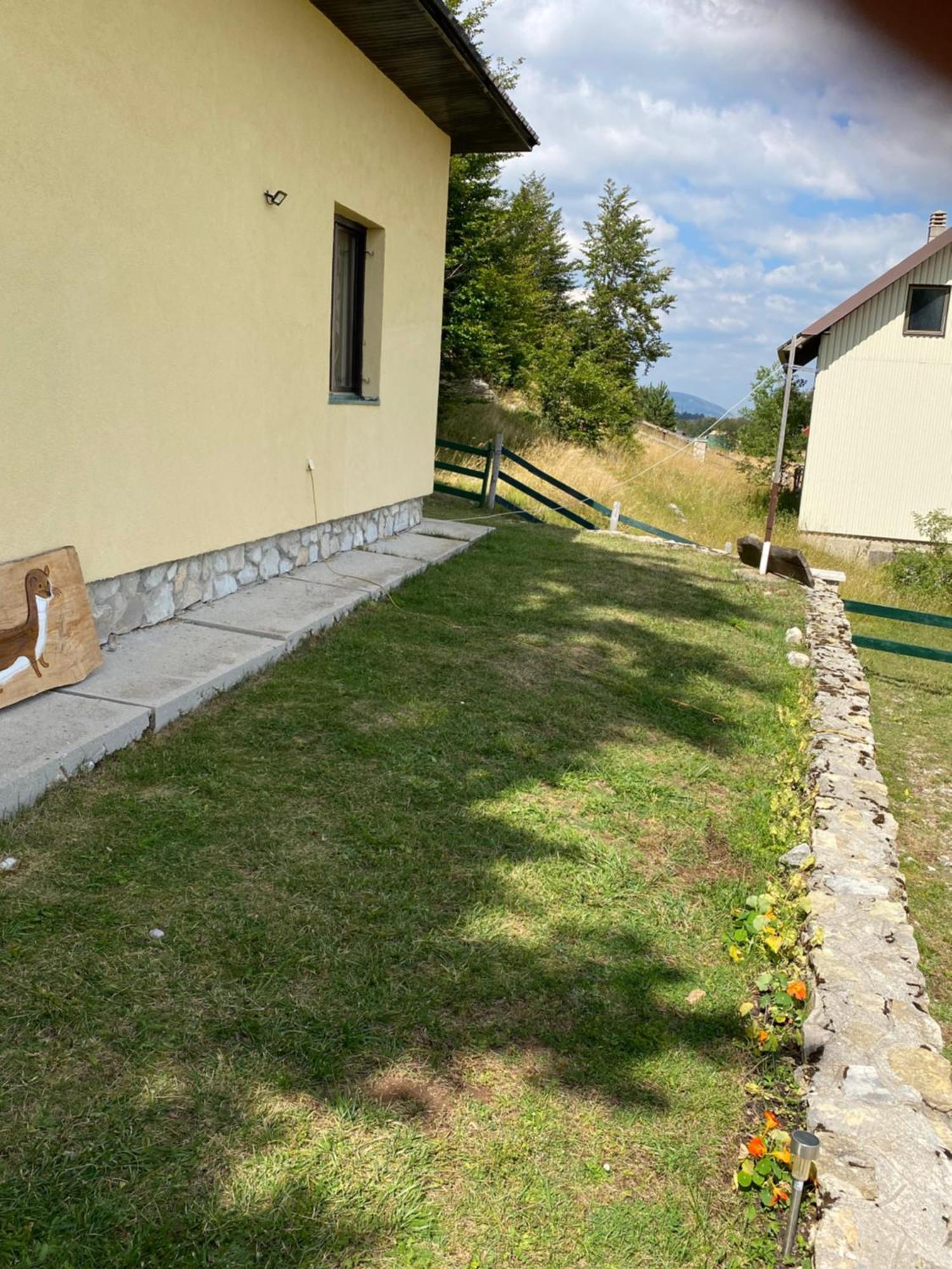 Lasica Zabljak  Bagian luar foto
