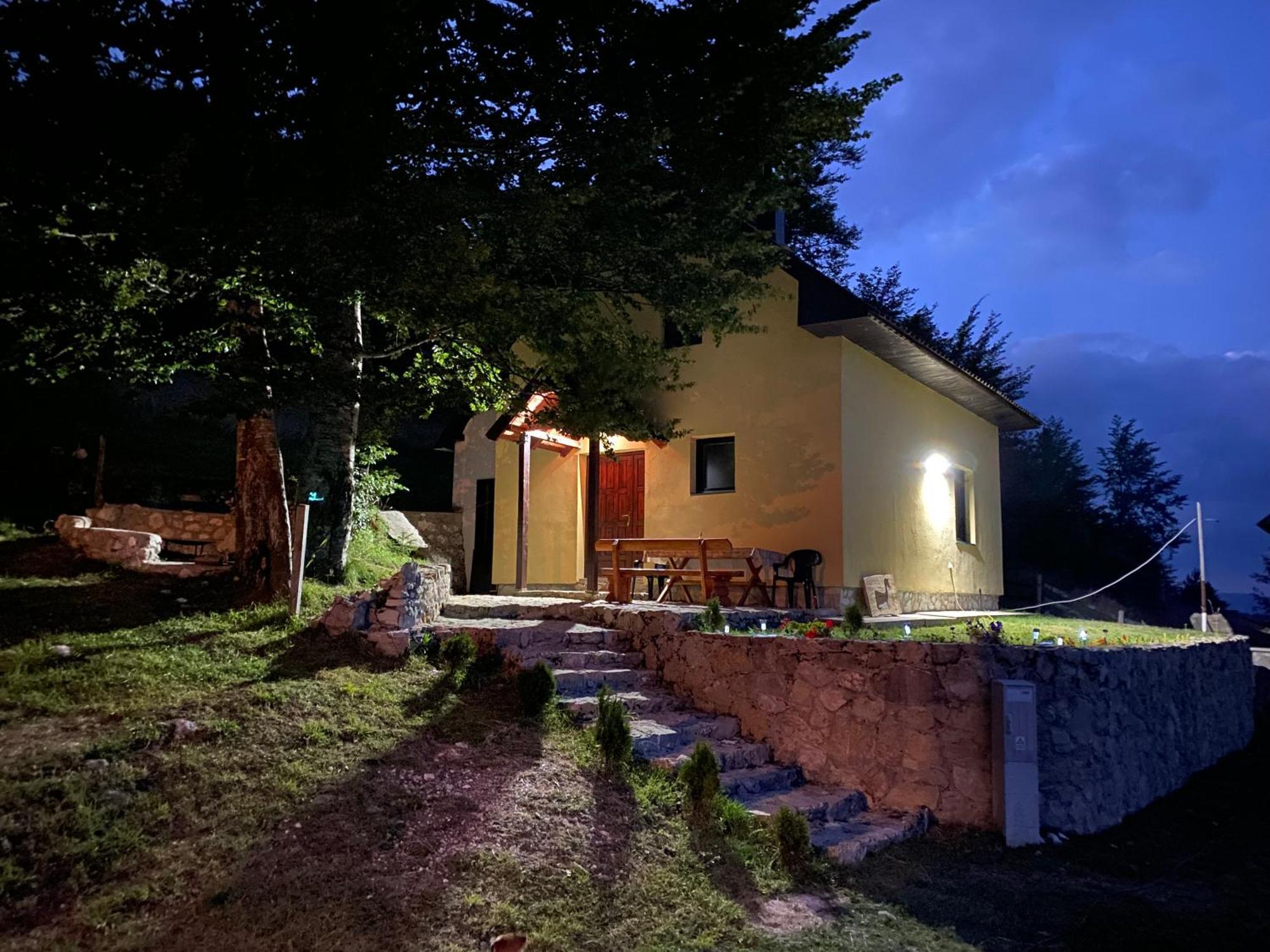 Lasica Zabljak  Bagian luar foto
