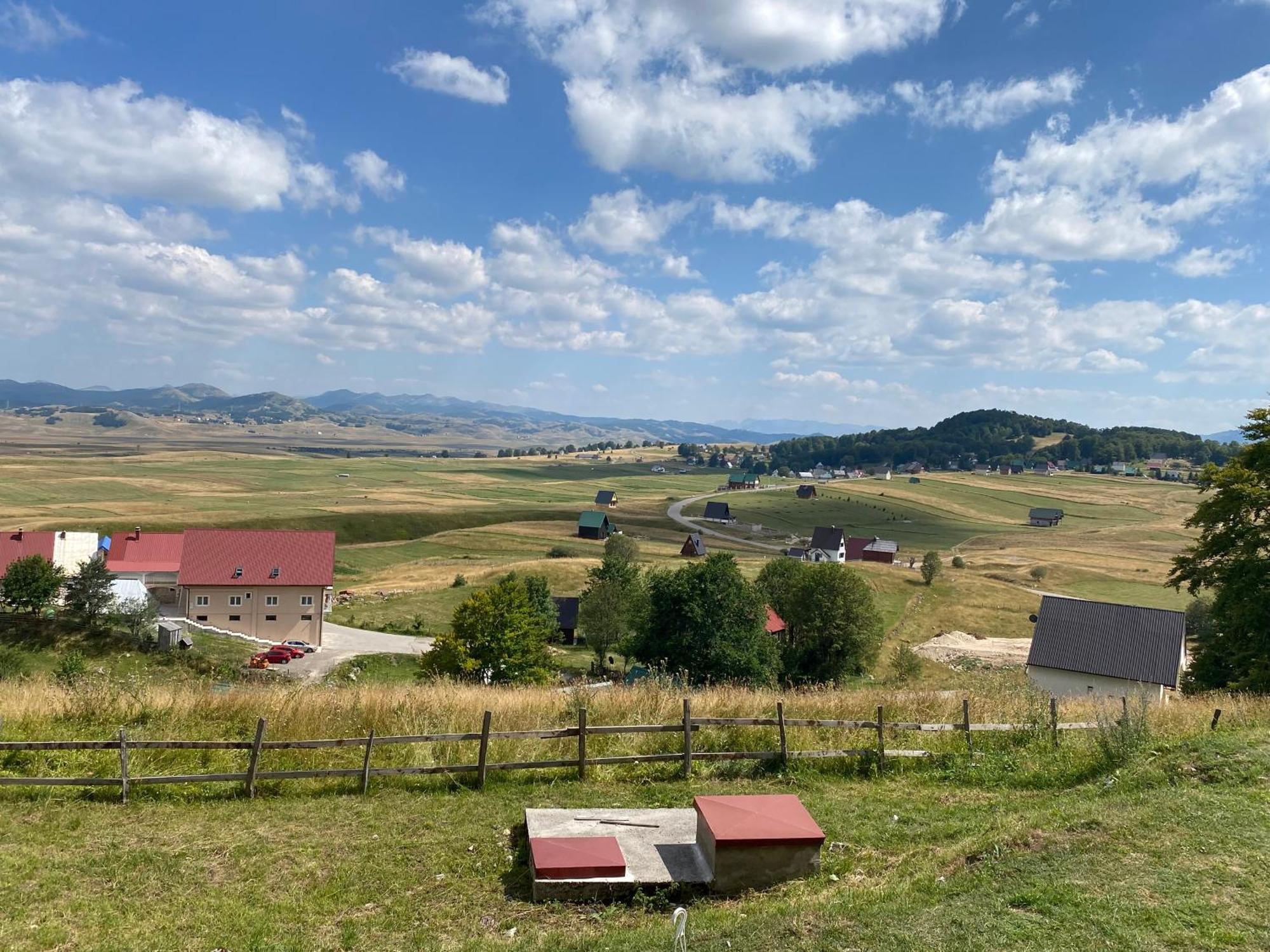 Lasica Zabljak  Bagian luar foto